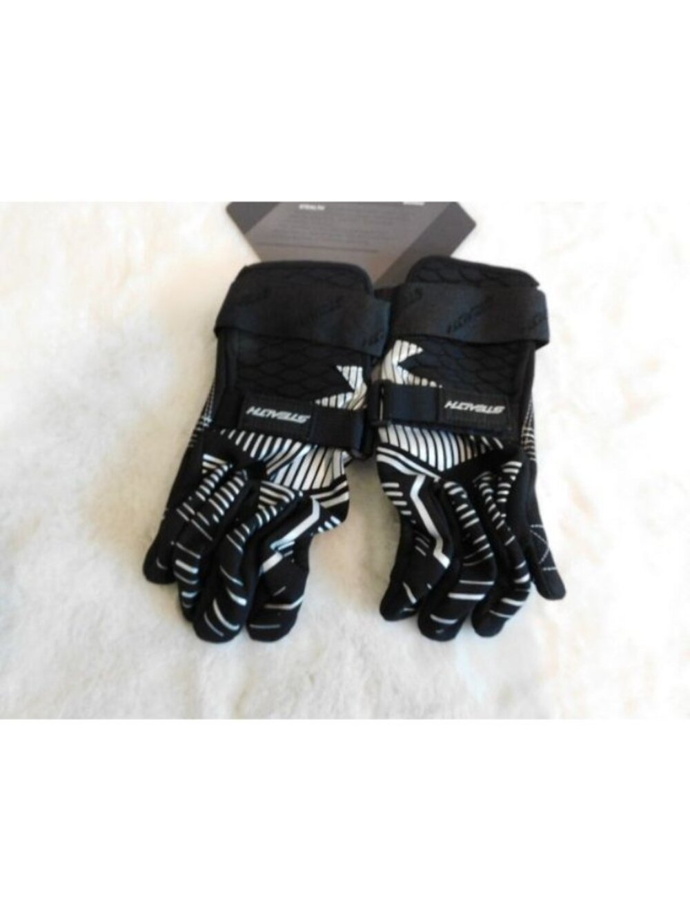STEALTH Bomber Slalom Waterski Gloves Black & Silver size XXXS XXX-SMALL - Picture 2 of 6